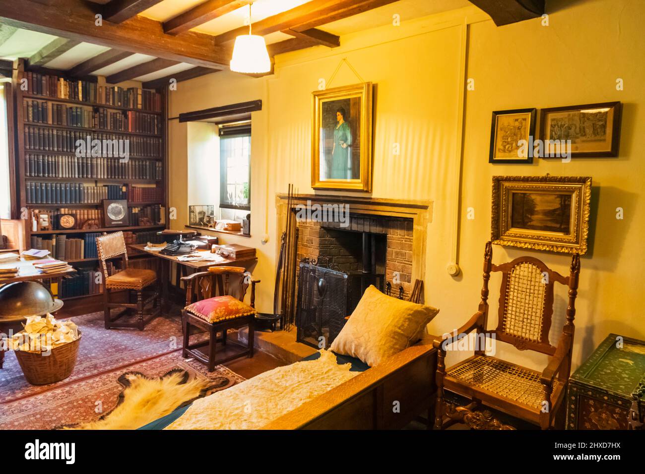England, East Sussex, Burwash, Bateman's The 17th-century House and Once the Home of the Famous English Writer Rudyard Kipling, The Study and Writing Desk Stock Photo
