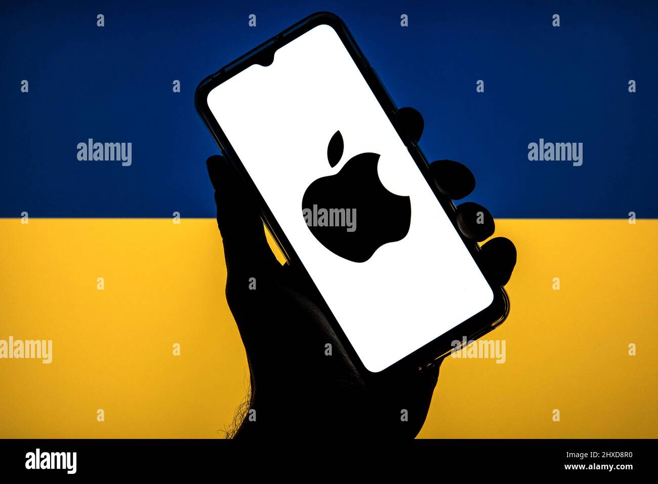 In this photo illustration a Rockstar Games logo seen displayed on a  smartphone with video games cover in the background. (Photo by Thiago  Prudencio / SOPA Images/Sipa USA Stock Photo - Alamy