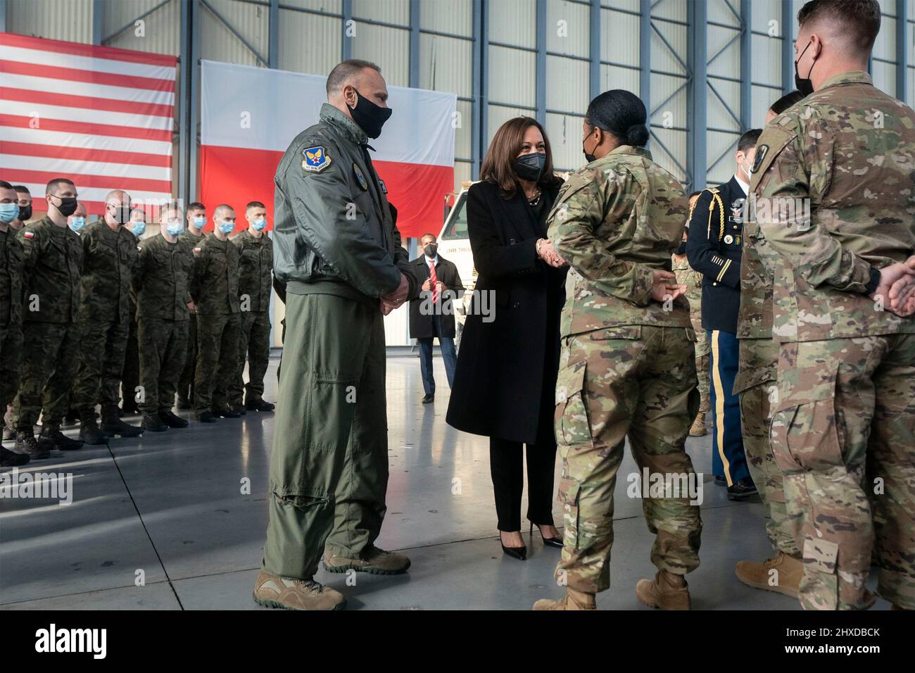 Warsaw, Poland. 11th Mar, 2022. U.S Vice President Kamala Harris, meets with U.S. and Polish service members before departing for Romania at Warsaw Chopin International Airport, March 11, 2022 in Warsaw, Poland. Harris is in Poland to discuss the Ukraine crisis with NATO allies. Credit: Lawrence Jackson/White House Photo/Alamy Live News Stock Photo