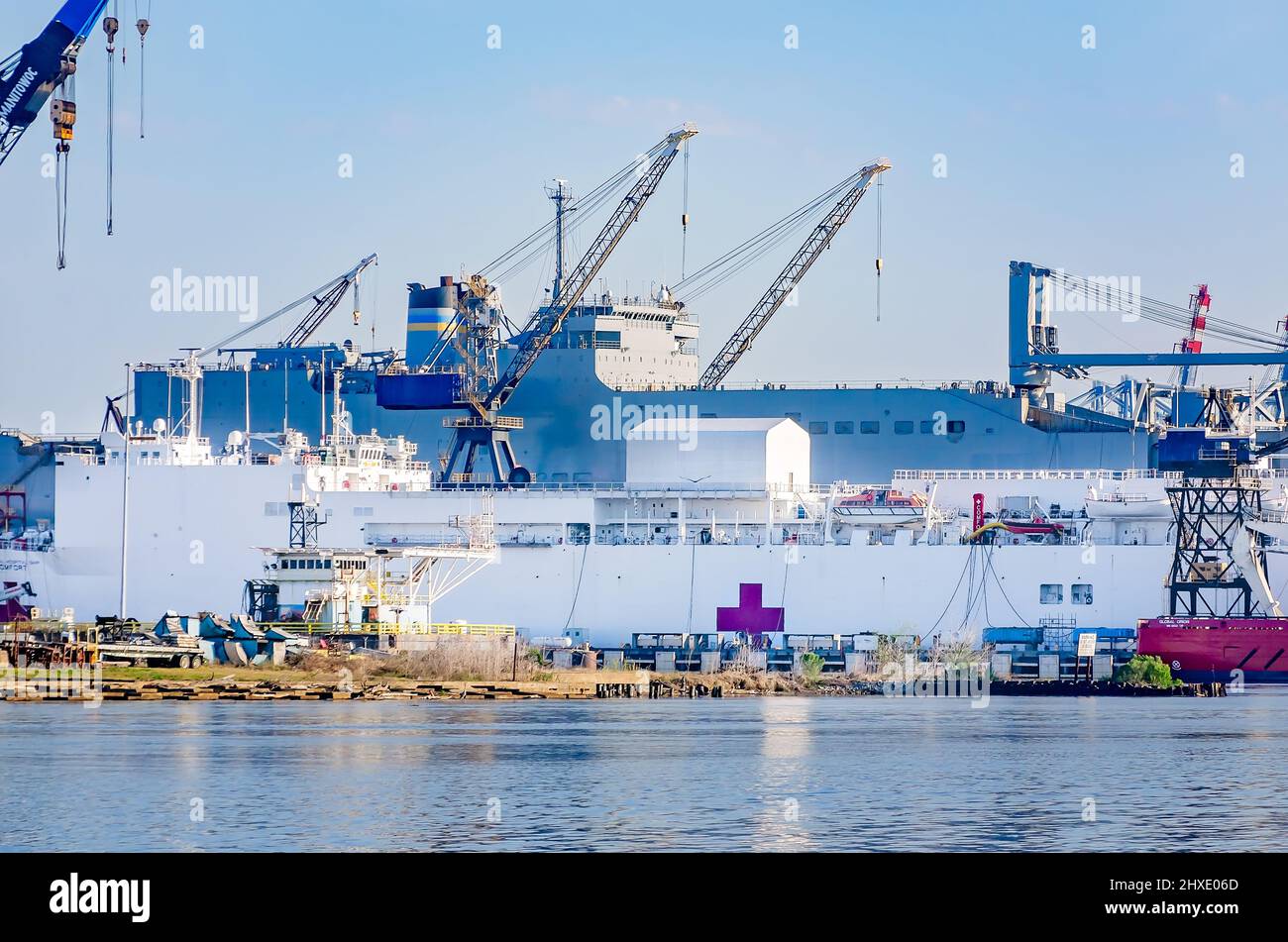 The USNS Comfort, a Navy hospital ship, is docked for repairs at Alabama Shipyard, March 10, 2022, in Mobile, Alabama. Stock Photo