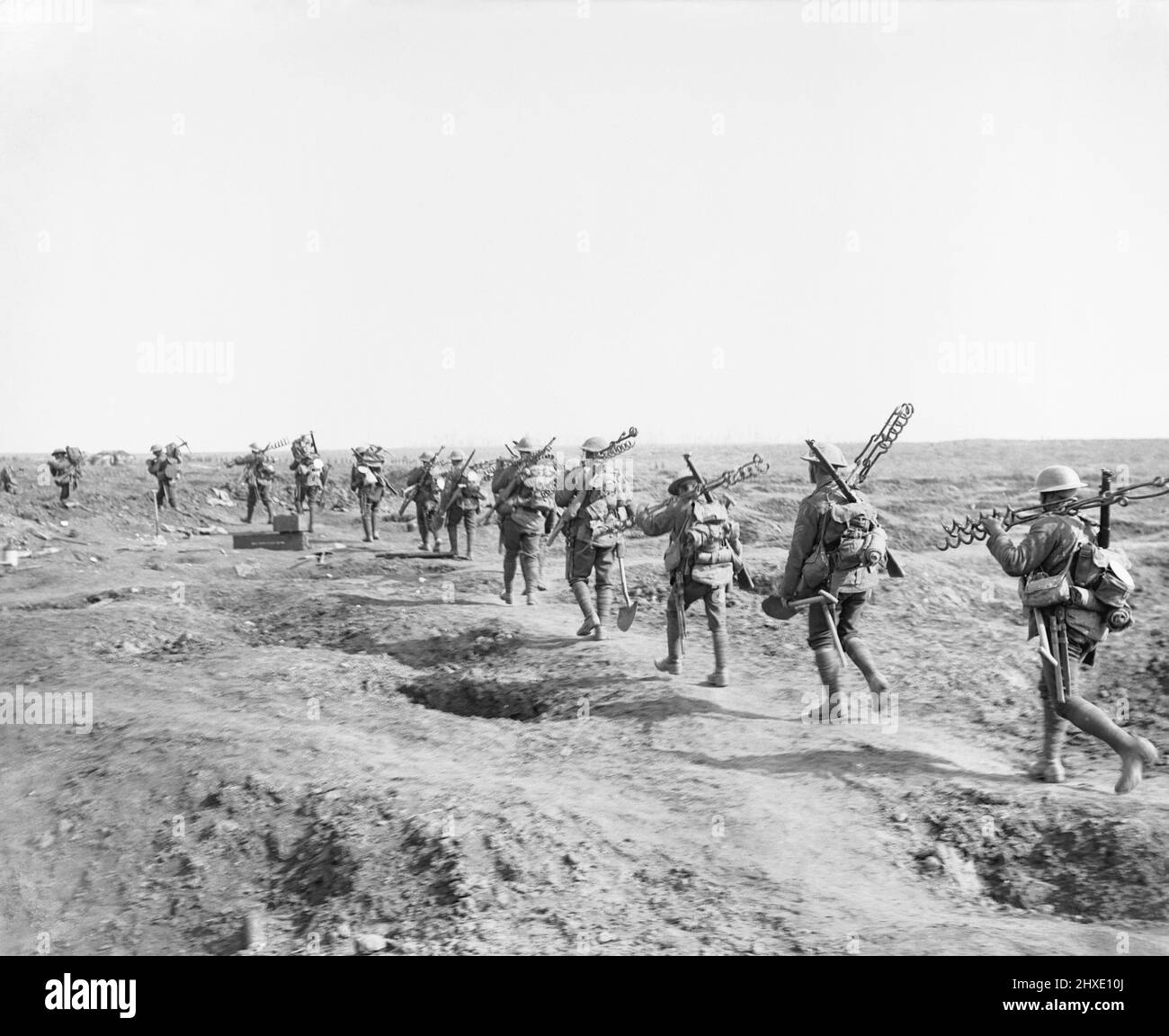 The Battle of Morval, Somme, France. A British wiring party carrying their implements going up to the front line. Stock Photo
