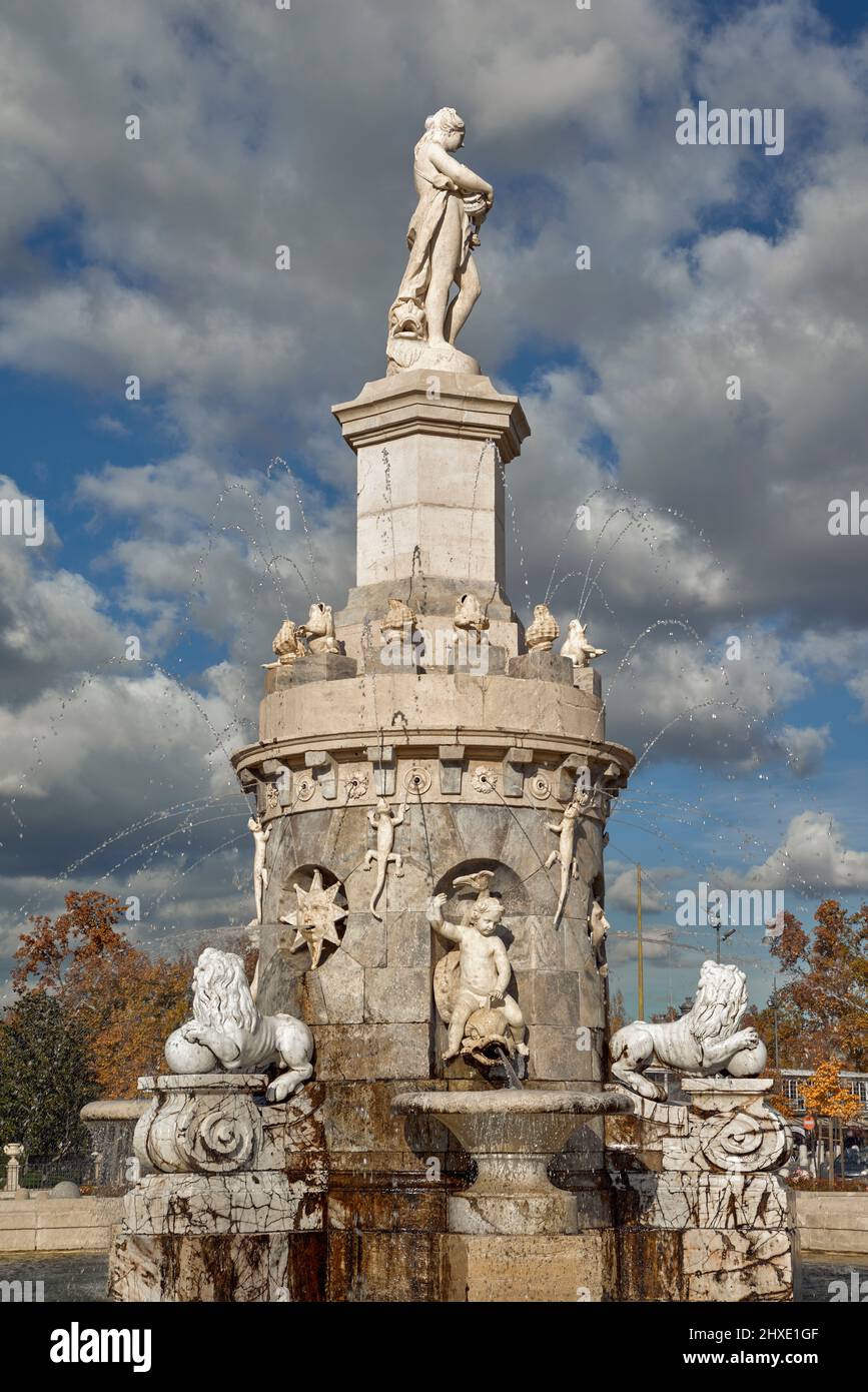 Sculpture of the goddess Venus in the fountain of the Plaza de la Mariblanca, from the 18th century in Aranjuez, Madrid, Spain, Europe Stock Photo