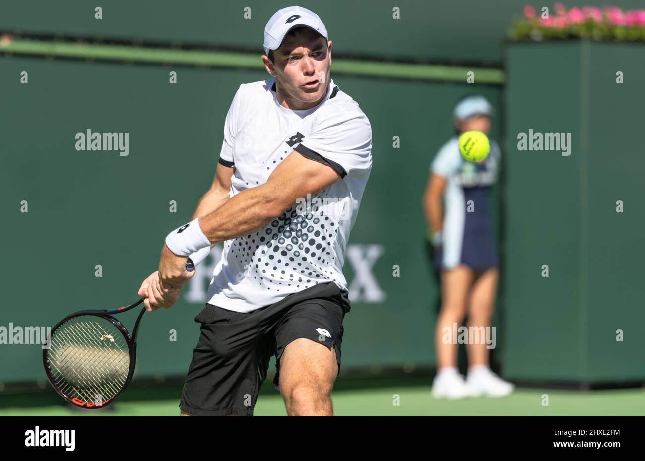 Indian Wells, USA. 11th Mar, 2022. Tennis; ATP Tour; Indian Wells; BNP  Paribas Open; Men; Singles, 1st round, Paire (France) - Koepfer (Germany):  Dominik Köpfer returns the ball. Credit: Maximilian Haupt/dpa/Alamy Live