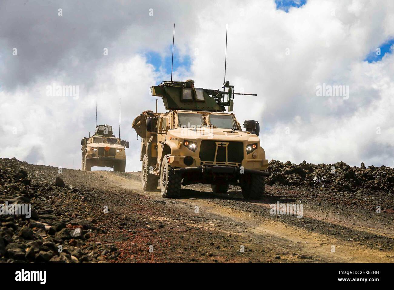 Hilo, Hawaii, USA. 3rd Mar, 2022. U.S. Marines with 1st Battalion, 12th Marines, 3d Marine Division fire a joint light tactical vehicle mounted M240B machine gun while conducting a convoy movement during Spartan Fury 22.1 at Pohakuloa Training Area, Hawaii, March 3, 2022. Spartan Fury is a Battalion level training exercise designed to refine long-range communications through naval asset integration, mission processing from battalion to firing sections, and 21st Century Foraging. Credit: U.S. Marines/ZUMA Press Wire Service/ZUMAPRESS.com/Alamy Live News Stock Photo