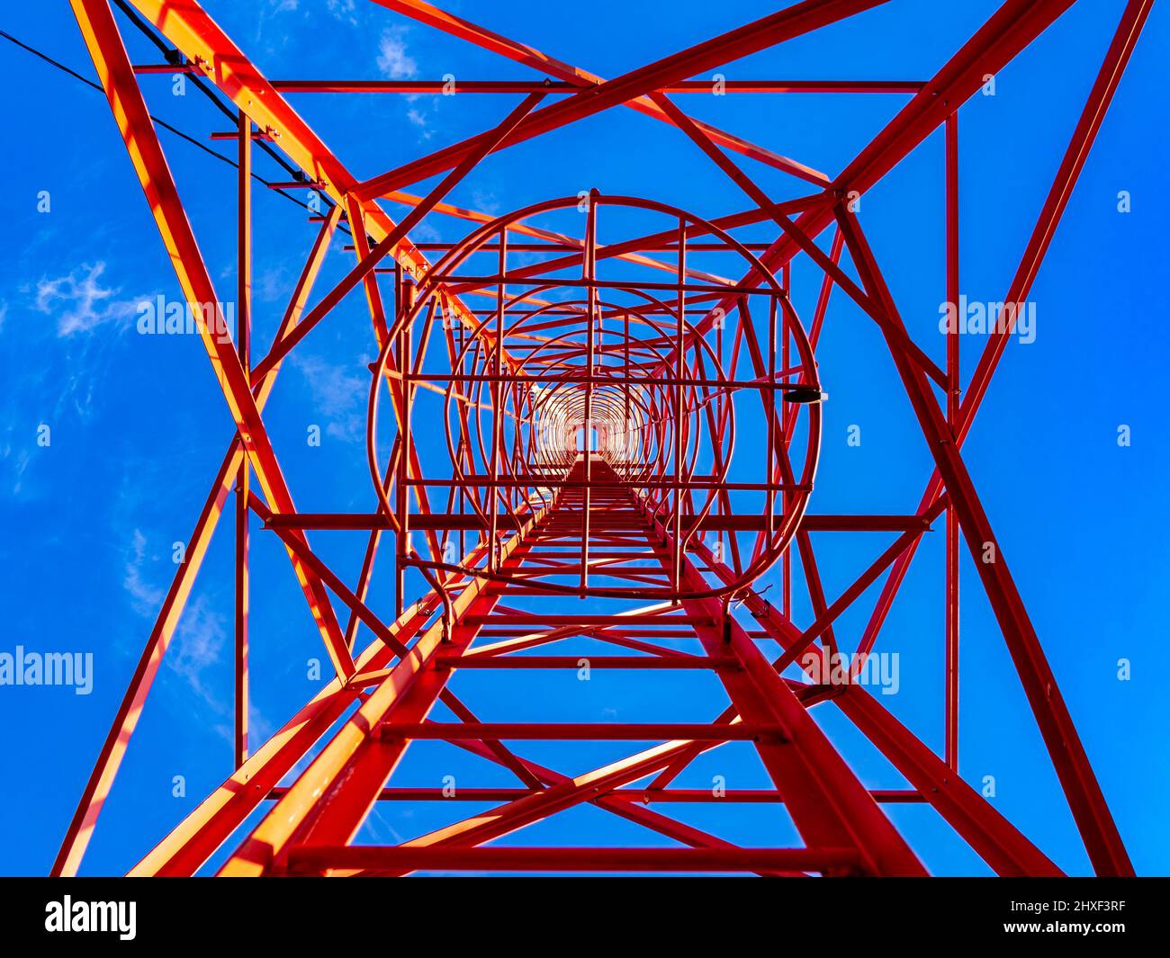 Cell tower construction hi-res stock photography and images - Alamy