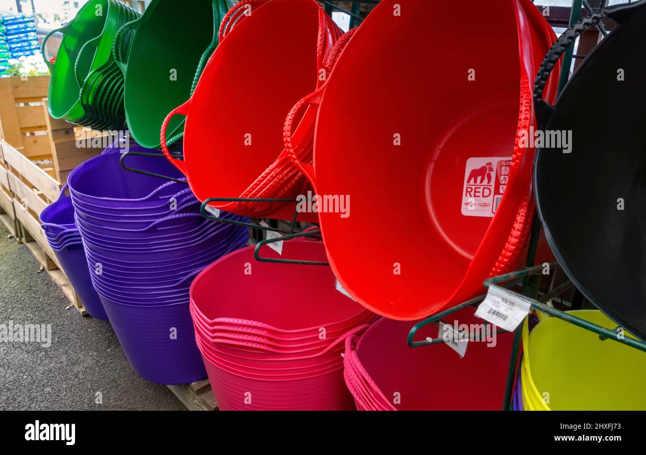 Plastic tubs hires stock photography and images Alamy