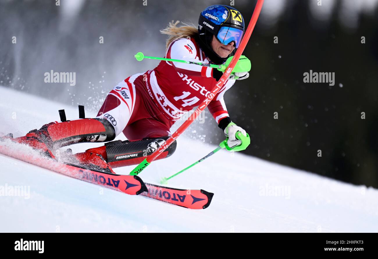 ÅRE 20220312 Katharina Gallhuber, Österrike, under första åket av damernas slalom under alpina världscupen i Åre på lördagen. Foto: Pontus Lundahl/TT/kod 10050 Credit: TT News Agency/Alamy Live News Stock Photo