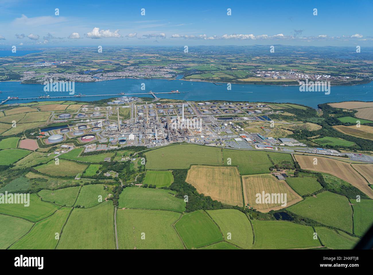 South hook lng terminal hires stock photography and images Alamy