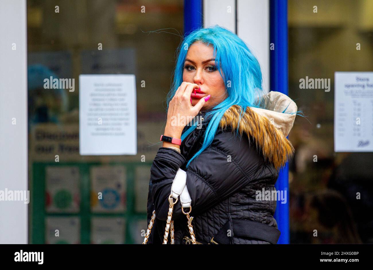 Woman without fasmask hi-res stock photography and images - Alamy