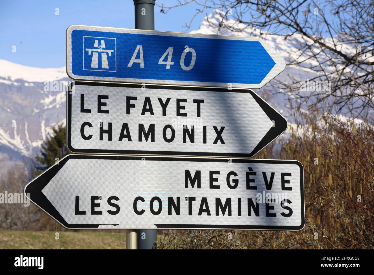 A40. Le Fayet. Chamonix. Megève. Les Contamines. Panneau routier. Saint-Gervais-les-Bains. Haute-Savoie. Auvergne-Rhône-Alpes. Haute-Savoie. France. Stock Photo