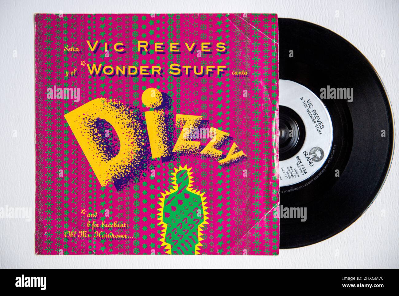 Picture cover and vinyl of the seven inch single version of Dizzy by Vic Reeves and The Wonder Stuff, which was released in 1991. Stock Photo