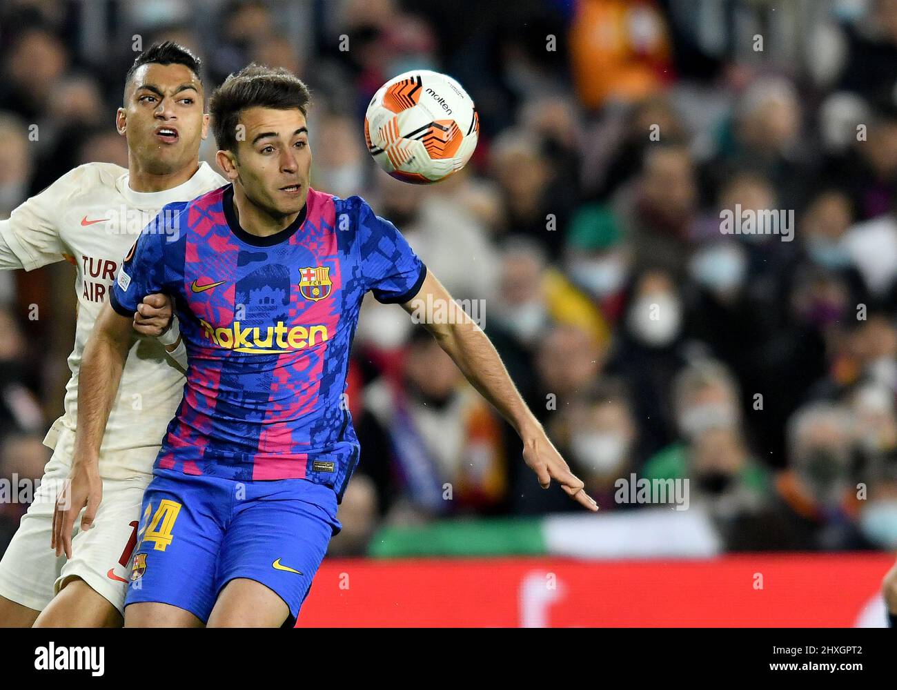 Barcelona,Spain.10 March,2022. Eric García (24) of FC Barcelona compites  with Mostafa Mohamed (11) of Galatasaray (left) during the Europa League mat  Stock Photo - Alamy