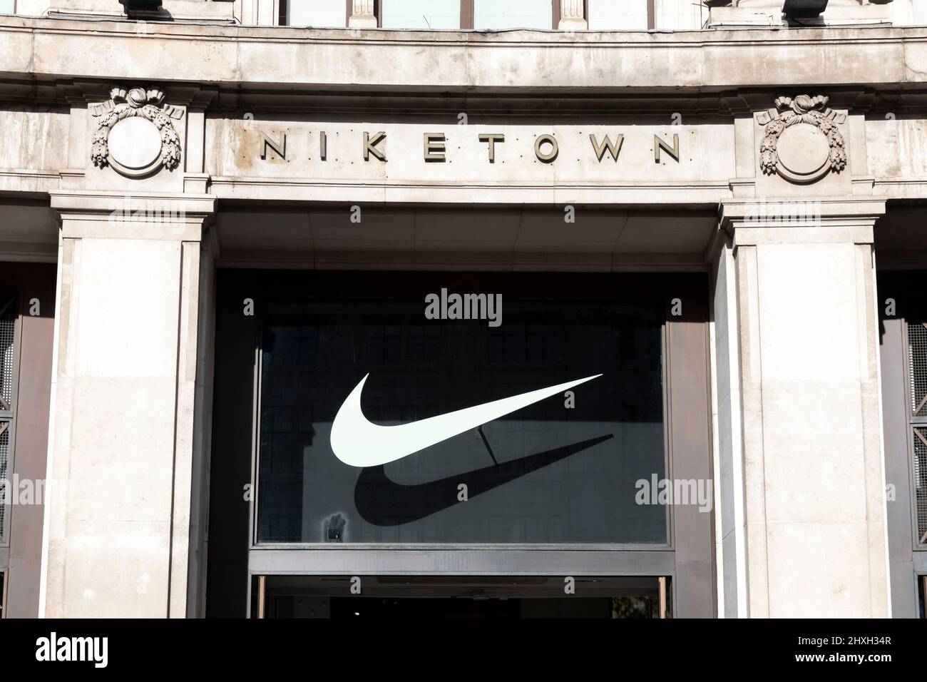 General view of Nike store on Oxford Street, West End London. Copyright  Belinda Jiao jiao.bilin@gmail.com 07598931257  https://www.belindajiao.com/abo Stock Photo - Alamy