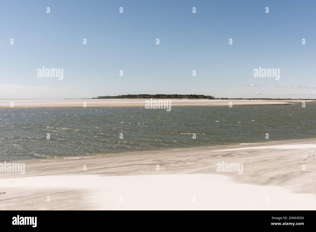 Exploring a sand bar revealing interesting finds during high winds in ...