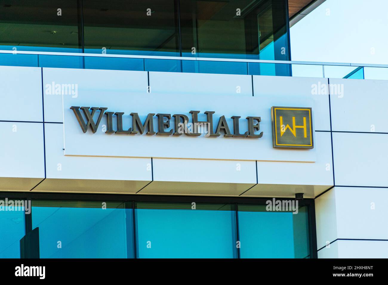 WilmerHale sign, logo on the office facade of Wilmer Cutler Pickering Hale and Dorr LLP an American law. - Palo Alto, California, USA - 2022 Stock Photo