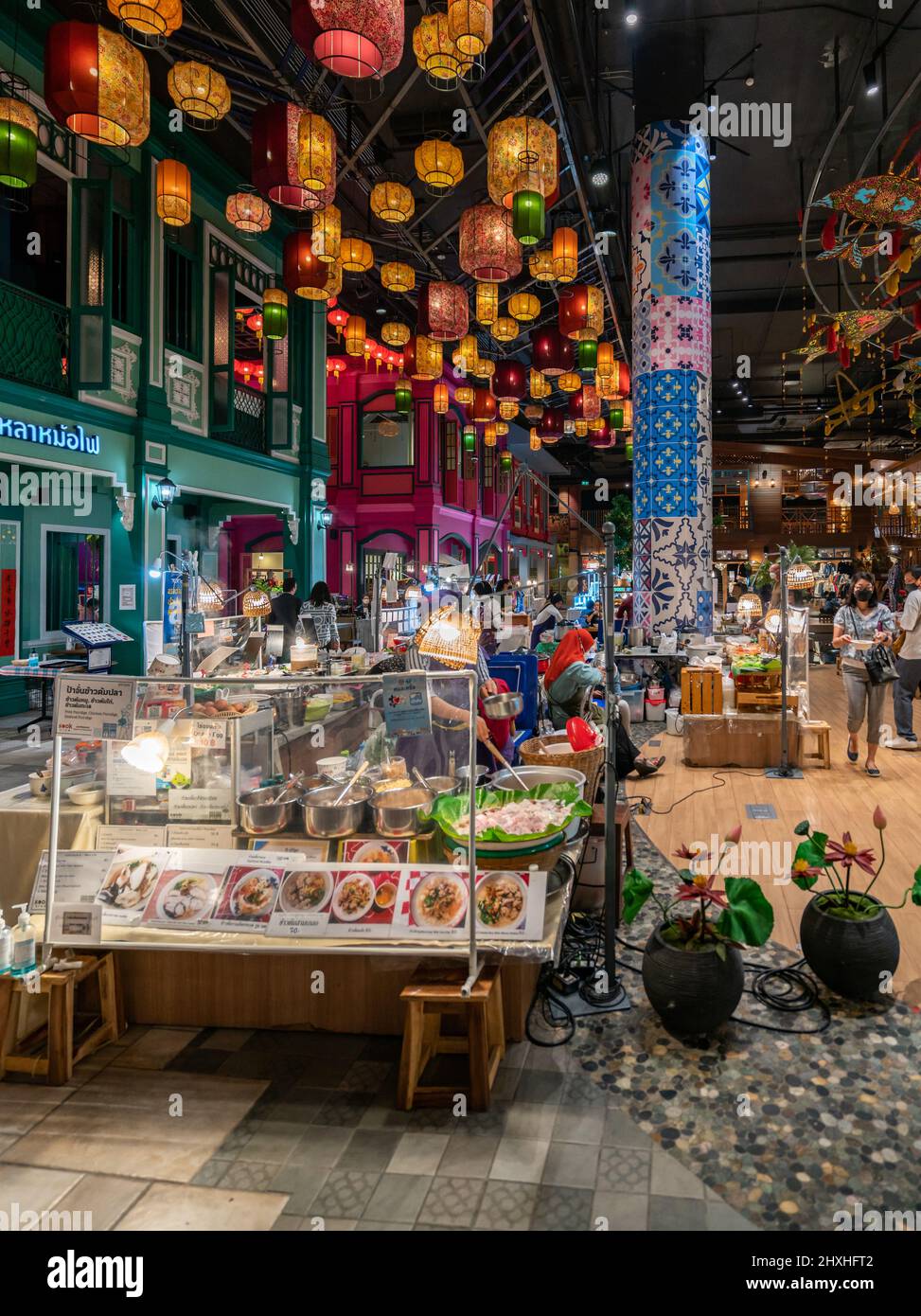 Icon Siam new modern shopping mall in Bangkok most elegant luxury interior  decoration department store.11 January 2019.Bangkok, THAILAND Stock Photo -  Alamy