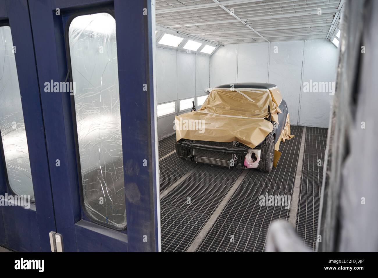 Preparatory process for car painting in garage Stock Photo Alamy