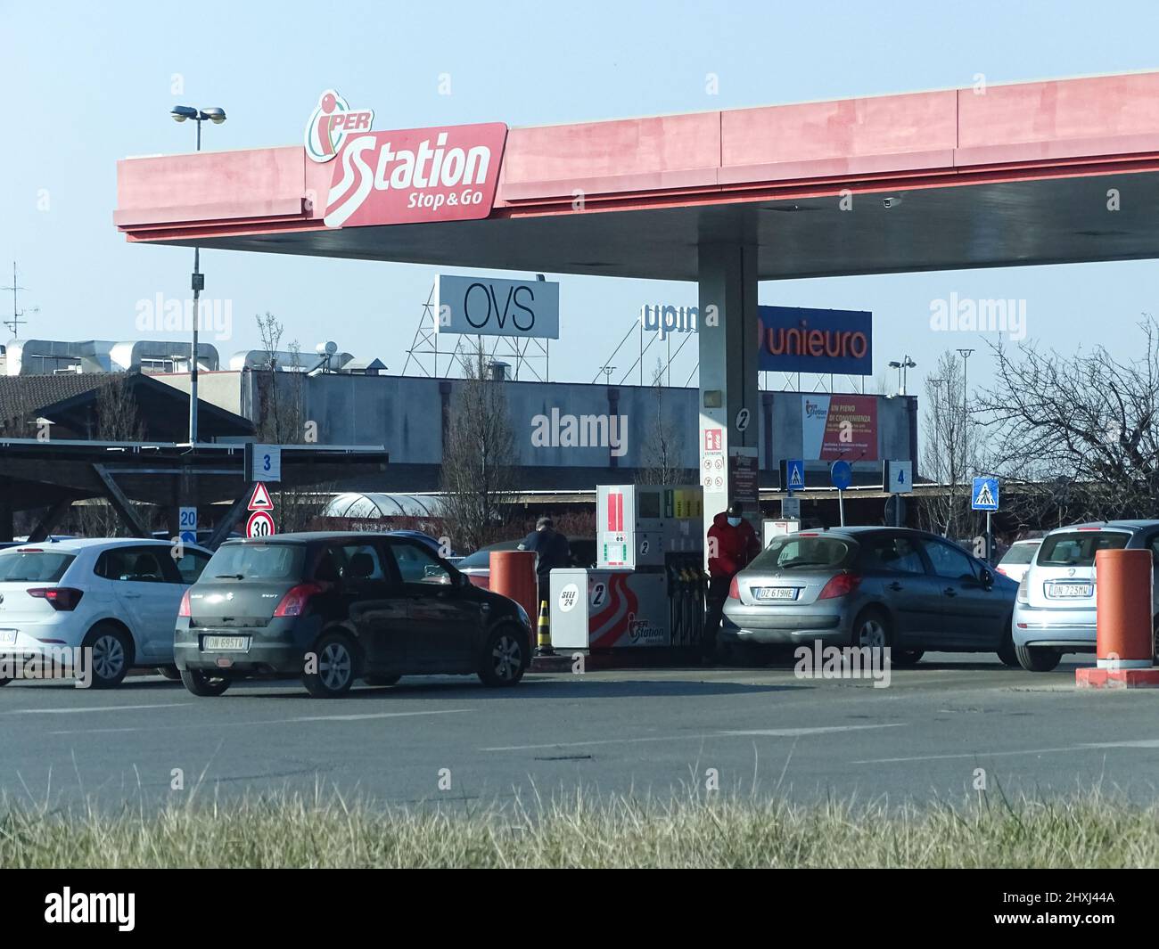 Milan, Italy March 2002 Gas and diesel prices rising at the gas
