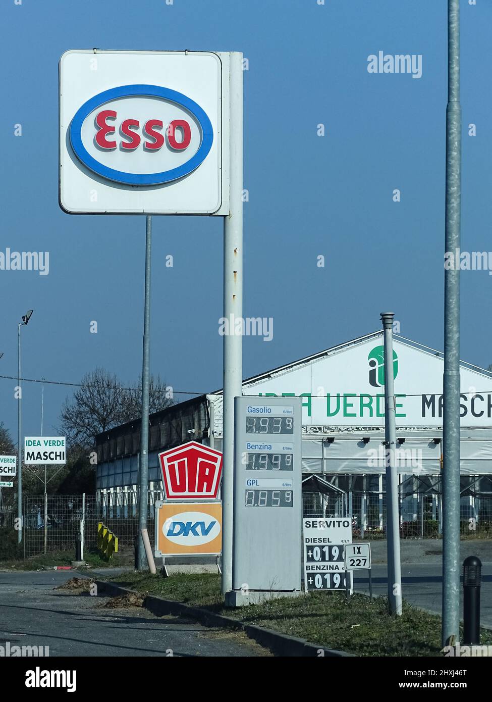 Milan, Italy March 2002 Gas and diesel prices rising at the gas