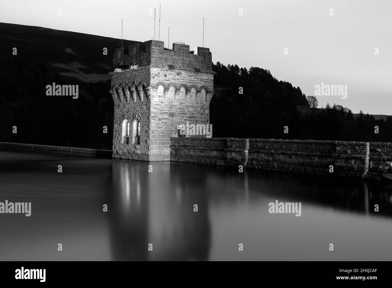 Derwent Dam in the Upper Derwent Valley of The Peak District National Park Stock Photo