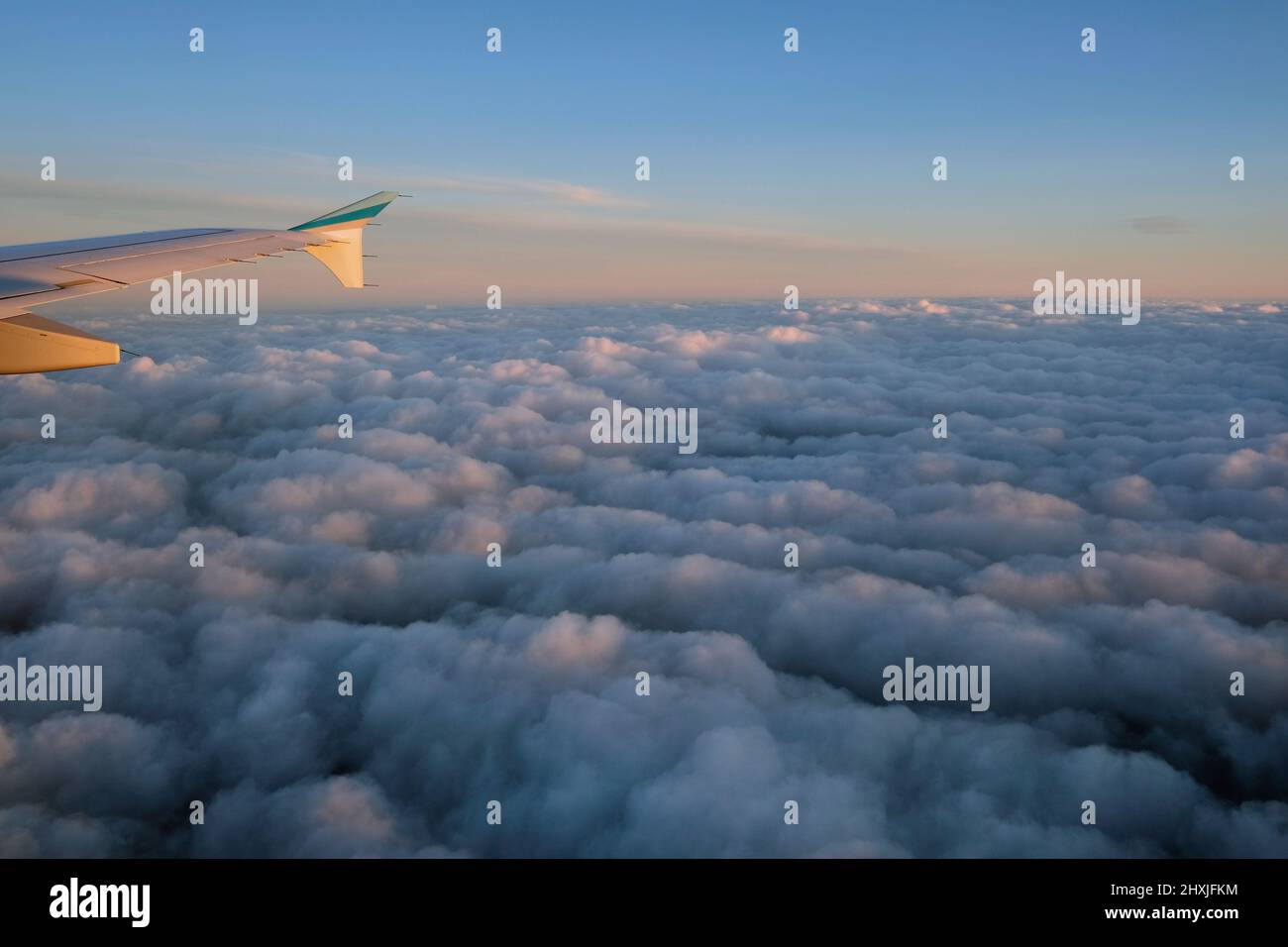 Seat over wing plane hi-res stock photography and images - Alamy