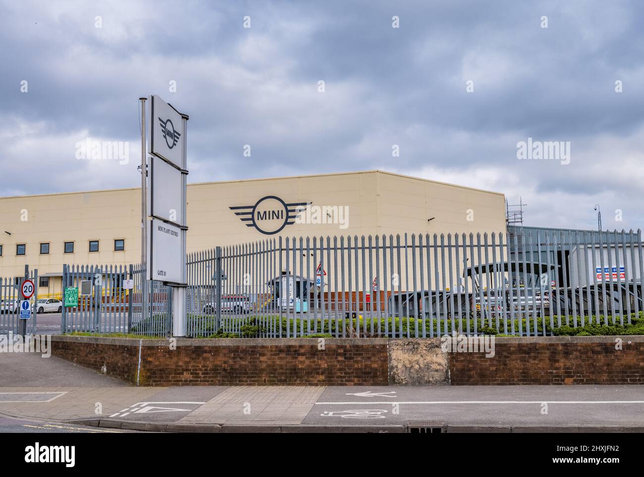 Mini automobile assembly plant, Cowley,Oxford,Oxfordshire Stock Photo