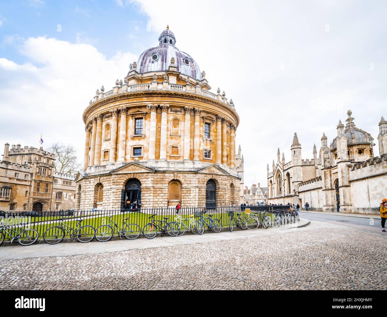 Radcliffe Square in the centre of Oxford, is where the Radcliffe Camera building stands, a historical library in the heart of Oxford. Designed by Jame Stock Photo