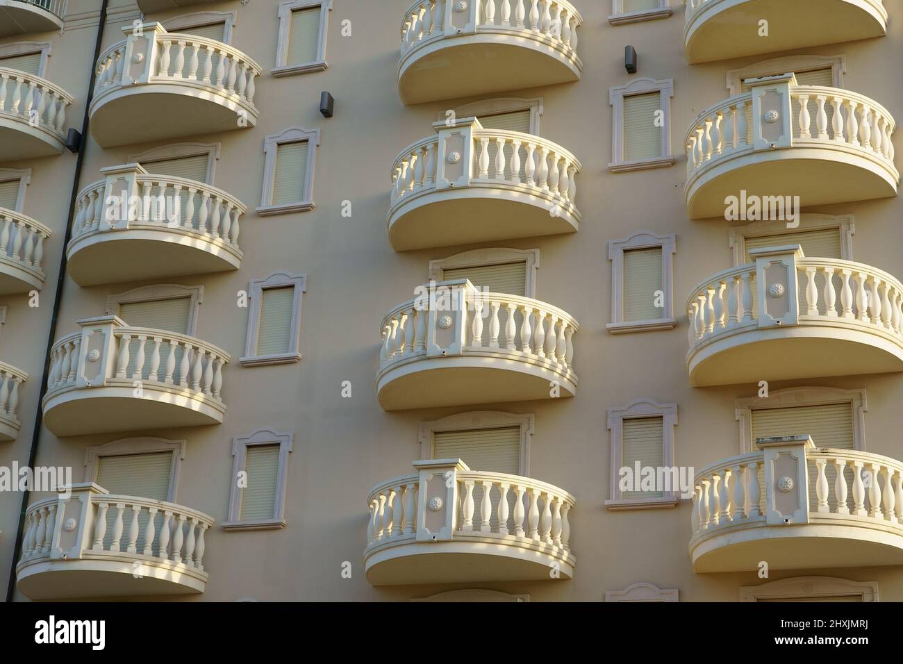 Luxury hotel architecture hi-res stock photography and images - Alamy