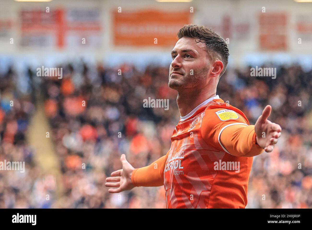 Gary Madine #14 of Blackpool celebrates his goal to make it 1-0 Stock ...