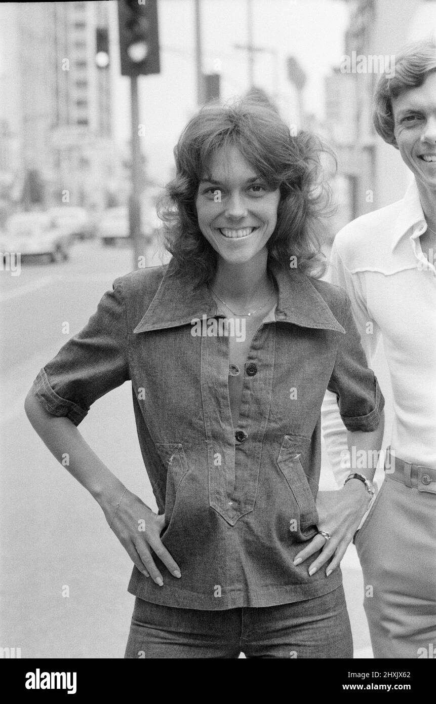 Karen and Richard Carpenter, The Carpenters, pictured in Hollywood, Los Angeles, California, USA. This is an exclusive first set of pictures since Karens' serious illness, which prevented them making a tour of England.  Picture taken 19th July 1976 Stock Photo