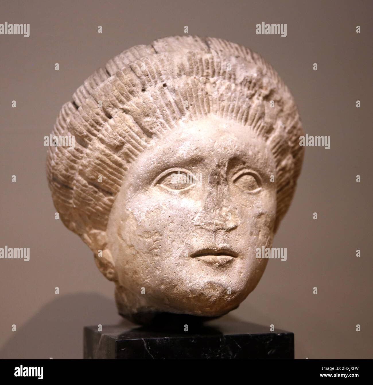 Female portrait. Hispanic workshop. Last of the 1st century or beginning of the 2nd century AD. Calcareous stone. Frederic Mares Museum. Barcelona, Sp Stock Photo