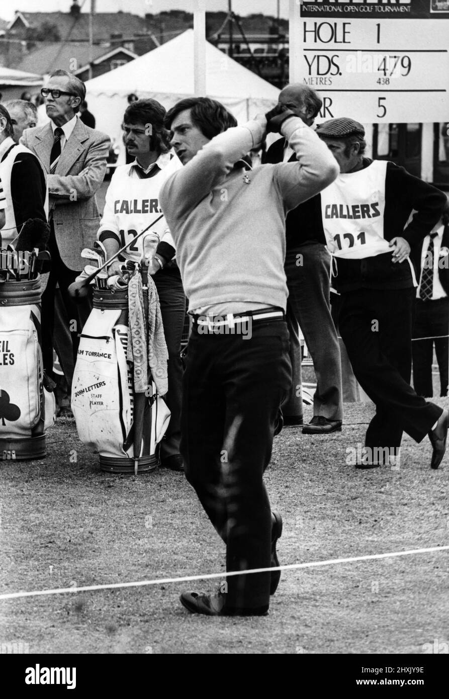 Doug McClelland, Doug McClelland, studies the line of his putt during the 72 holes Callers 25,000 pound golf tournament at Whitley Bay, this week, 29th July 1977. Stock Photo