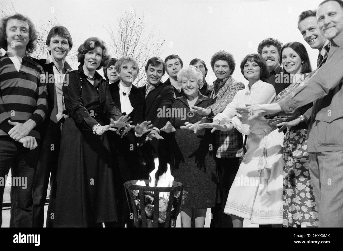 London Weekend Television photo-call to introduce some of the shows they will be presenting on television this Christmas, 12th December 1977. Our picture shows ... Jasper Carrot, Carl Wayne, Sarah Lawson, Melvin Bragg, Miriam Karlin, Barry Evans, Lewis Collins, Irene Handel, Christopher Blake, Martin Shaw, Francoise Pascal, Colin Welland, Emily Richard, Bernard Horsfall and Alfred Burke. Stock Photo