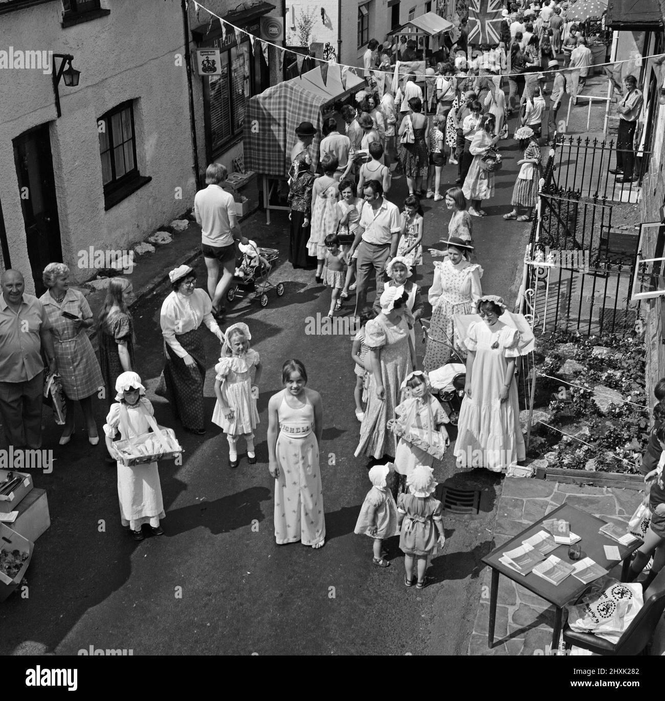Sonning Festival. Sonning High Street, Berkshire. June 1976 Stock Photo