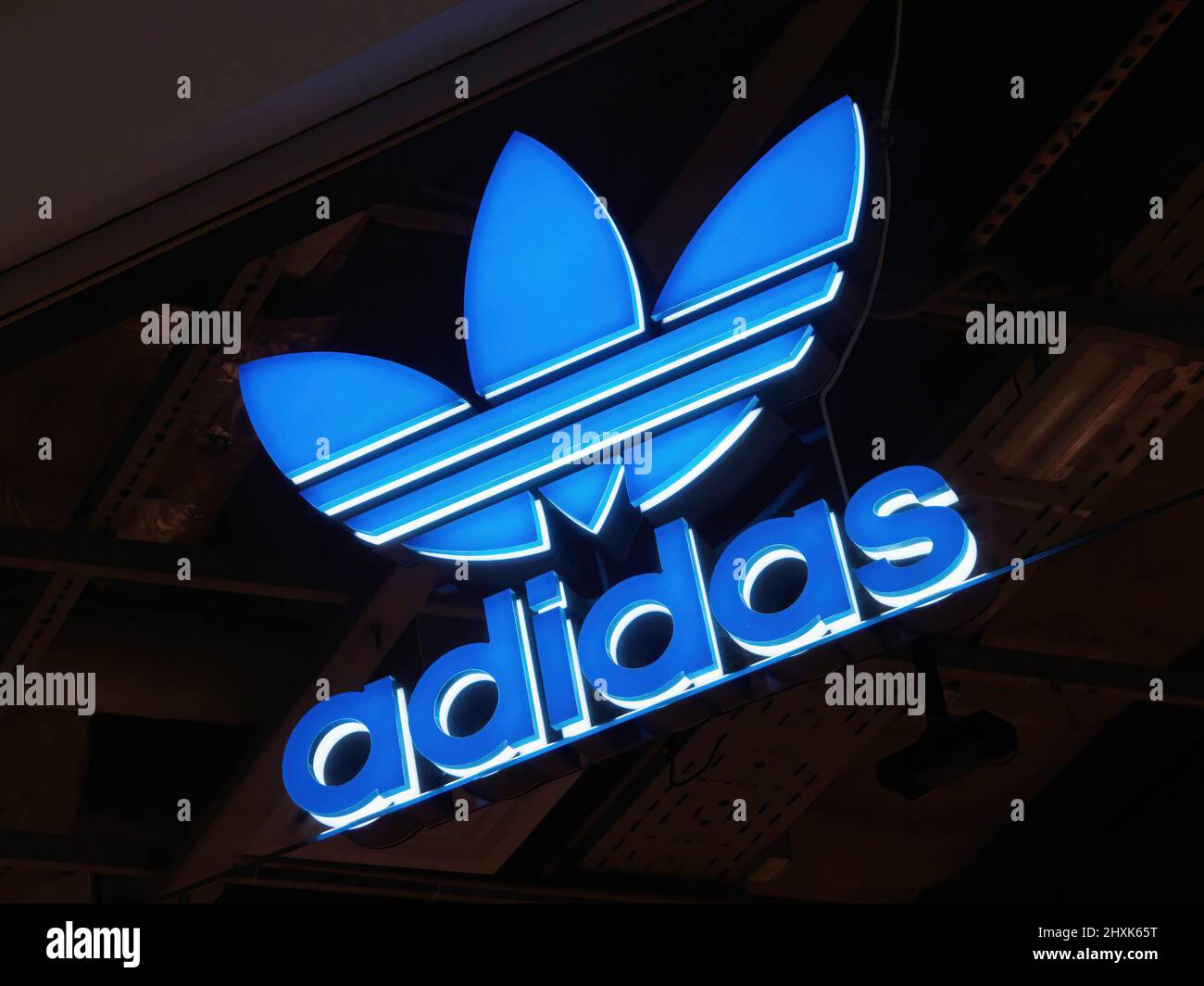 Adidas store logo hi-res stock photography and images - Alamy