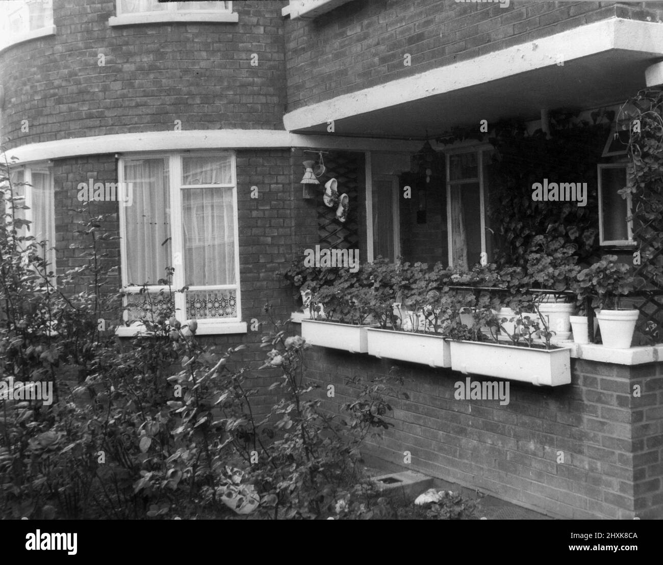 Council house 1970s hi-res stock photography and images - Alamy