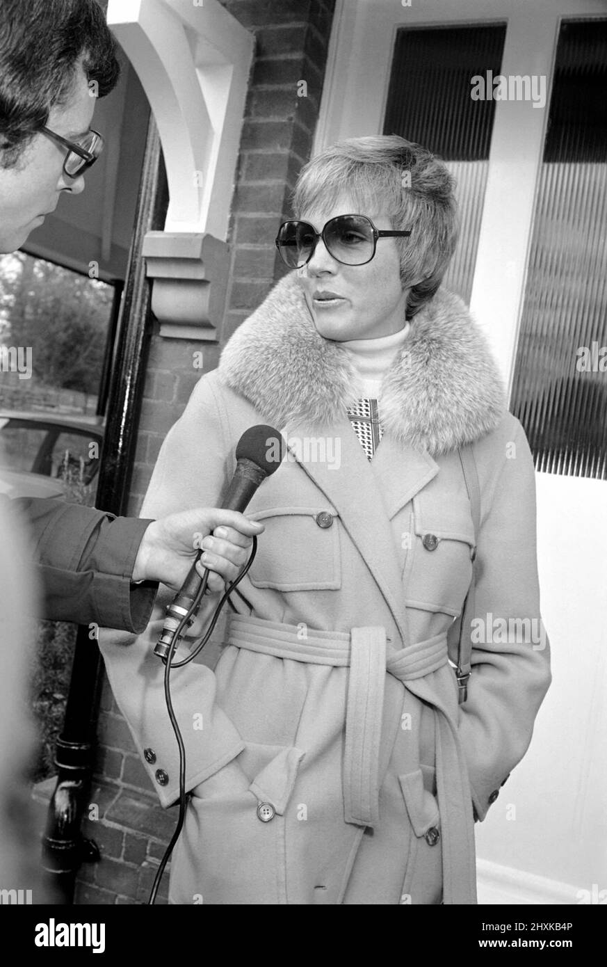 Superstar Julie Andrews raced from Switzerland yesterday to join the hunt for her missing stepmother Mrs. Winifred Wells. April 1977 77-02115-003 Stock Photo