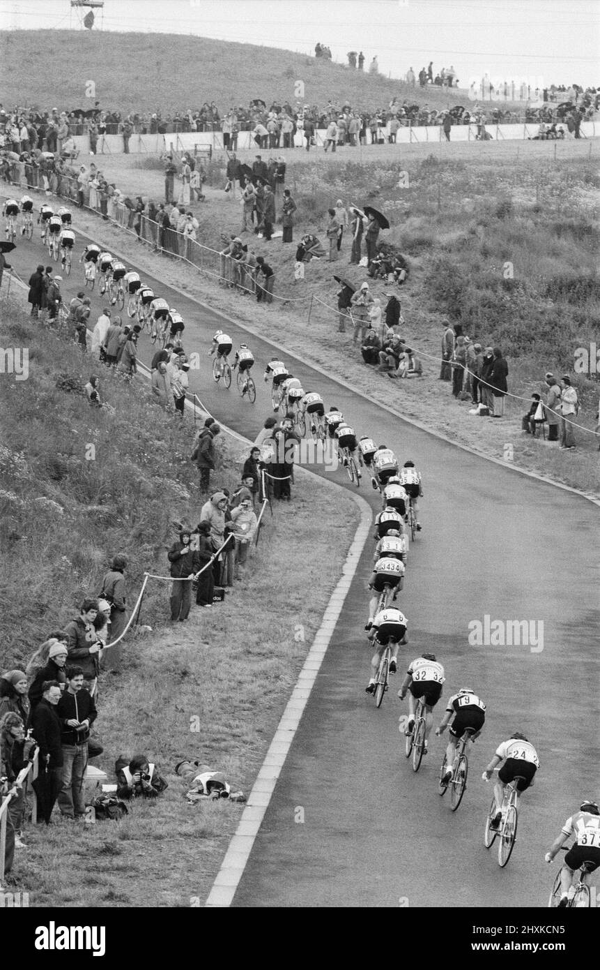 Britains biggest ever profession track cycling day, the 1977 Glenryck Cup at Eastway Cycling Track, Lee Valley near Stratford, London on Saturday 11th June.  The winner was West German Dietrich Thurau.  2nd was Britain's Sid Barras and third was Eddy Merckx of Belgium. Picture taken 11th June 1977 Stock Photo