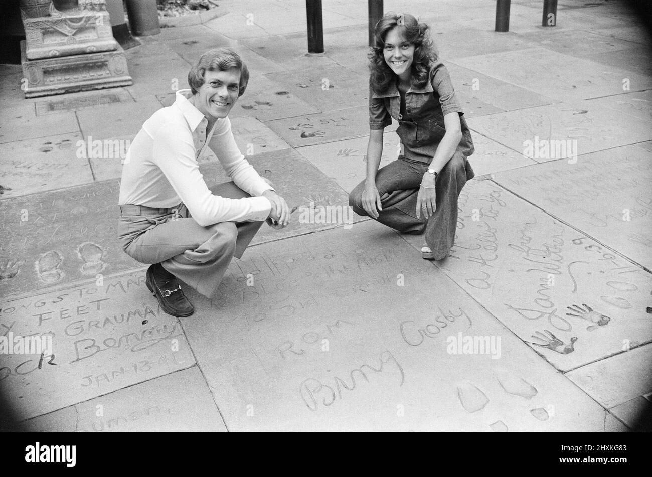 Karen and Richard Carpenter, The Carpenters, pictured in Hollywood, Los Angeles, California, USA.Here they are outside the Chinese Theatre, Graumans, in Hollywood.  This is an exclusive first set of pictures since Karens' serious illness, which prevented them making a tour of England.  Picture taken 19th July 1976 Stock Photo