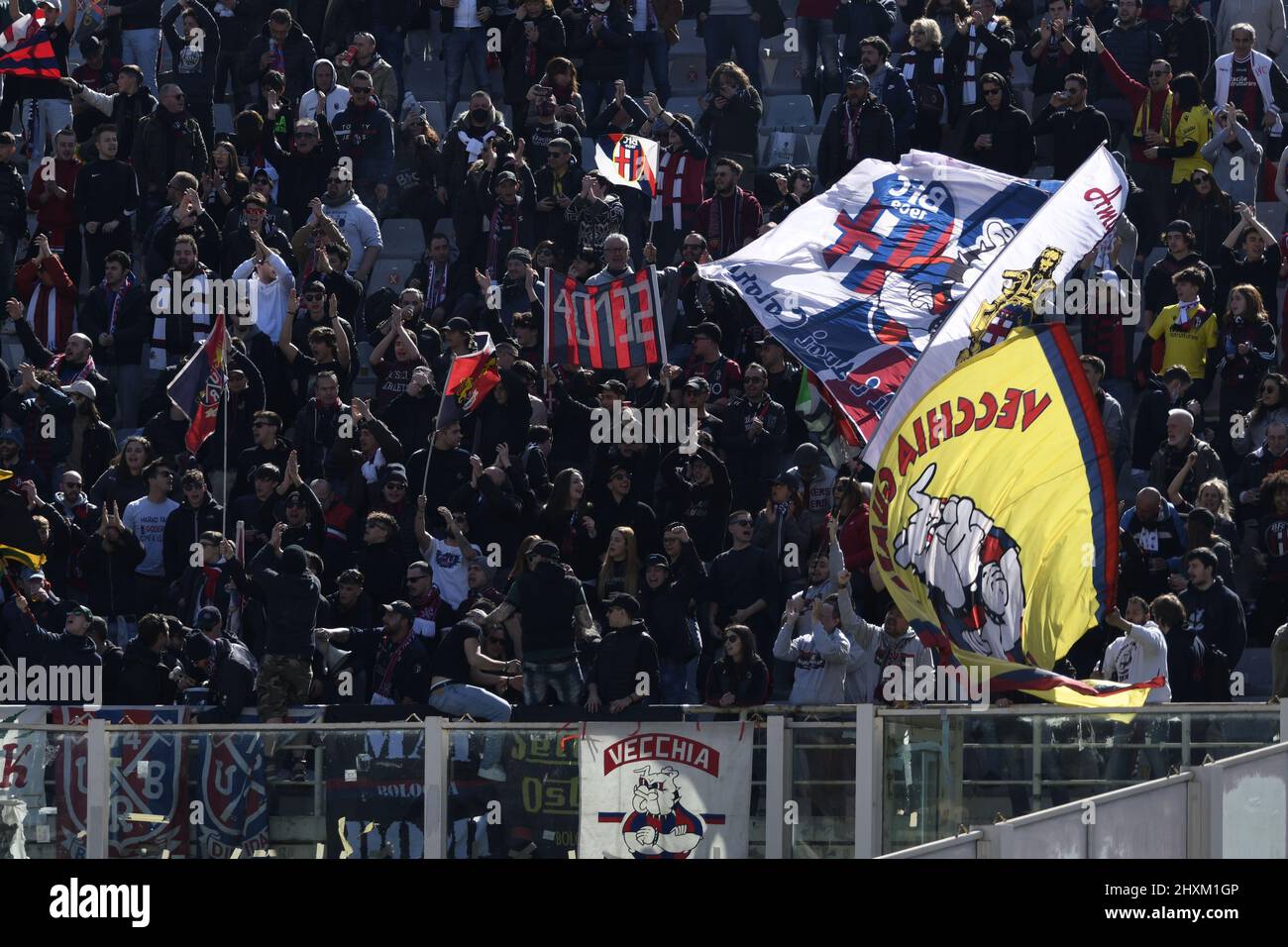Bologna FC 1909 Fan Flag (GIF) - All Waving Flags