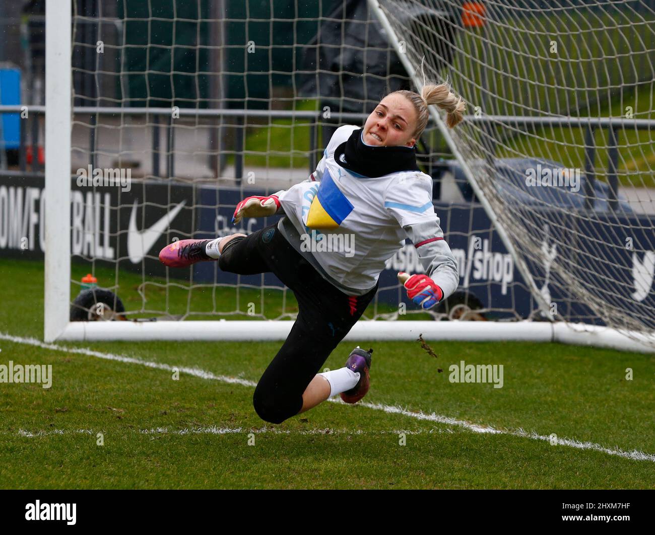 Barnet England March 13 Ellie Roebuck Of Manchester City Wfc During