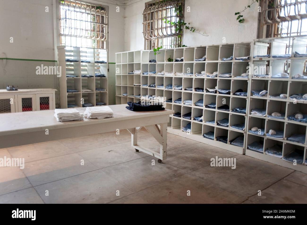 Alcatraz Island, Alcatraz Federal Penitentiary clothing issue room. Stock Photo