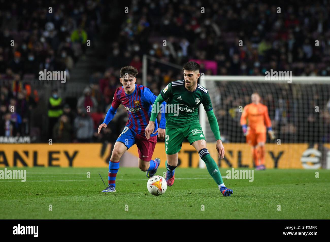 BARCELONA, SPAIN - MARCH 13:  Nacho Vidal of Osasuna drives the ball during La Liga match between Barcelona and Osasuna at Camp Nou stadium on March 13, 2022 in Barcelona, Spain. (Photo by Sara Aribó/Pximages) Stock Photo