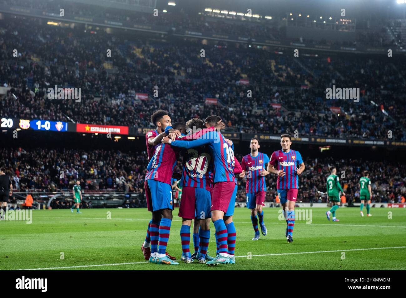 fc barcelona 2022 team wallpaper