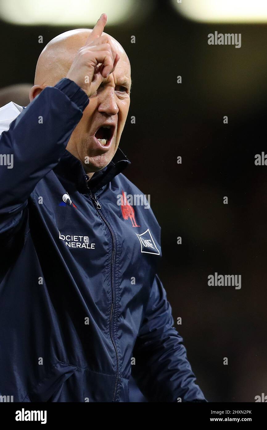 Shaun Edwards, the defence coach of France rugby team during prematch