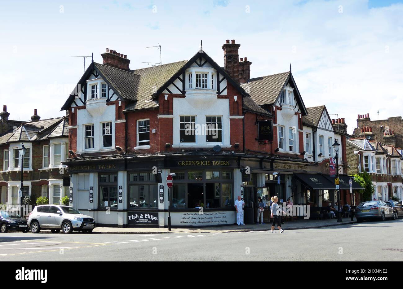 Greenwich - London, England, UK - July 1, 2014: Greenwich Tavern Gastro ...