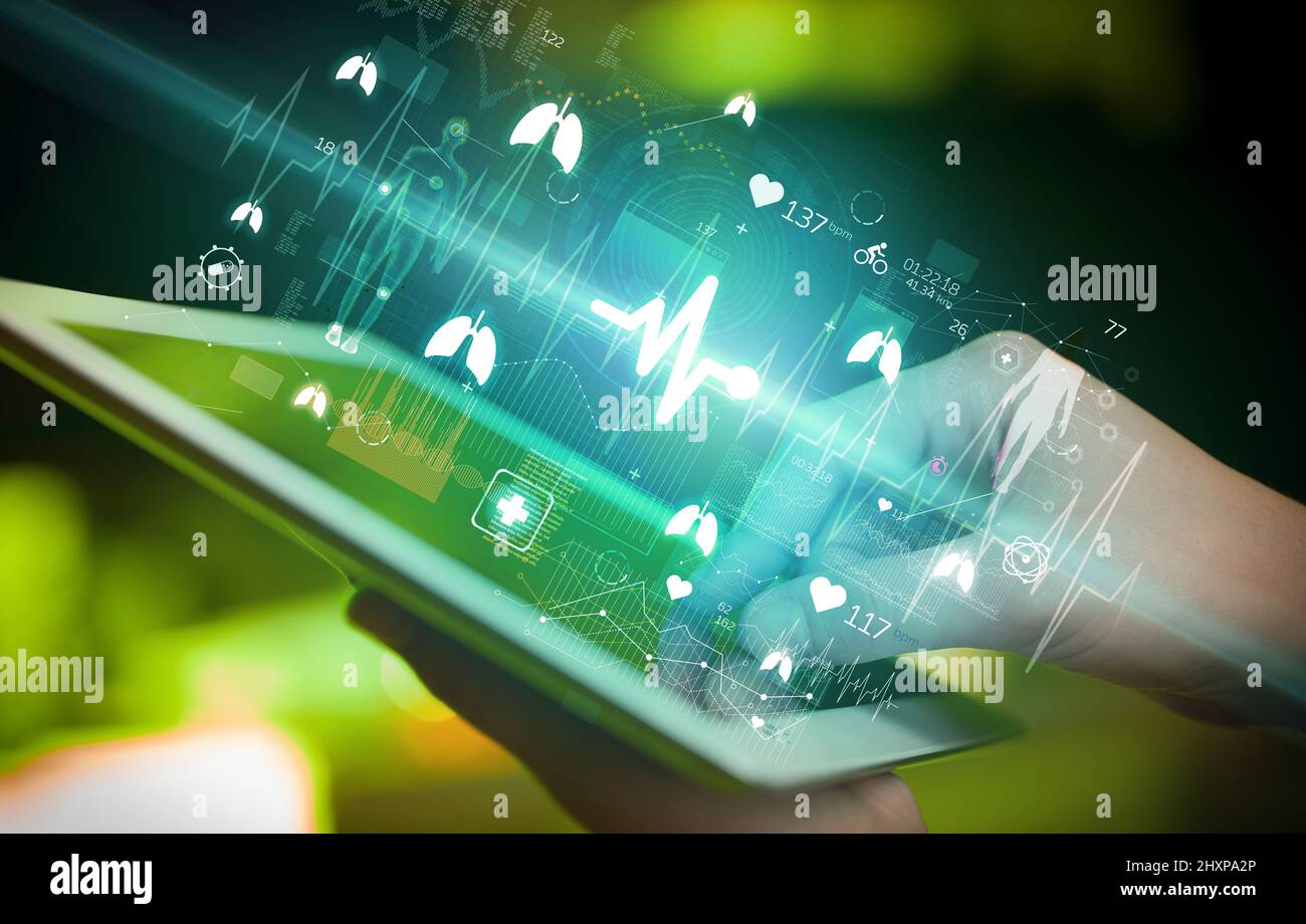 Ecg screen close up hi-res stock photography and images - Alamy