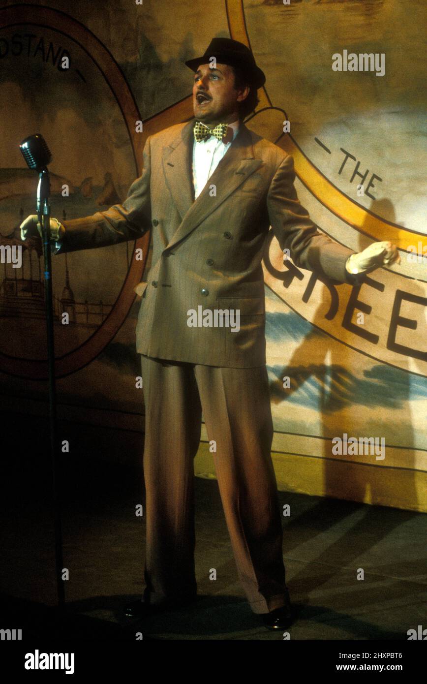 Peter Bowles as the Entertainer 1986 Stock Photo