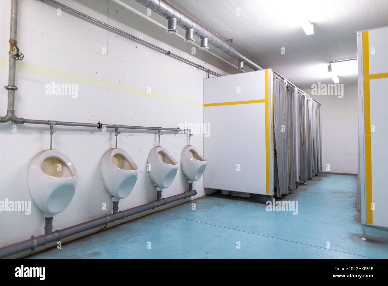 Nuremberg, Germany. 13th Mar, 2022. The sanitary facilities in the NBC bunker under the main station. The nuclear bunker was built in the seventies during the 'Cold War' and was intended to provide citizens with protection against nuclear weapons or even chemical and biological weapons of mass destruction. Credit: Daniel Karmann/dpa/Alamy Live News Stock Photo