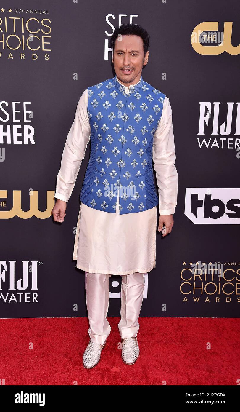 LOS ANGELES, CA - MARCH 13: Aasif Mandvi attends the 27th Annual